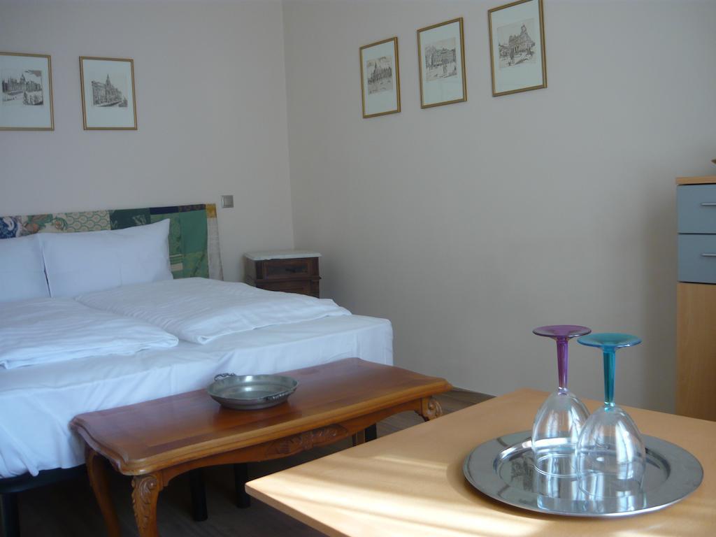 Mandula Haz Hotell Veszprém Exteriör bild